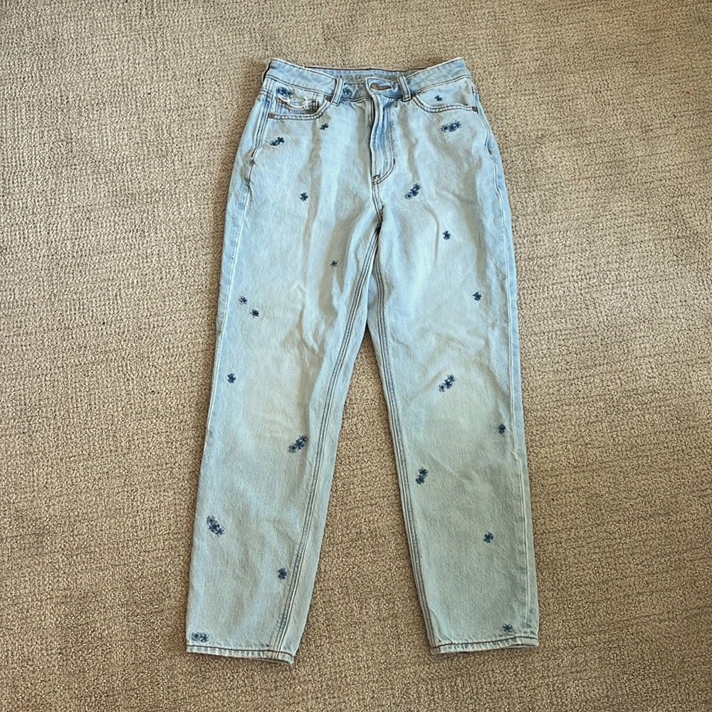 AE high waisted mom jean